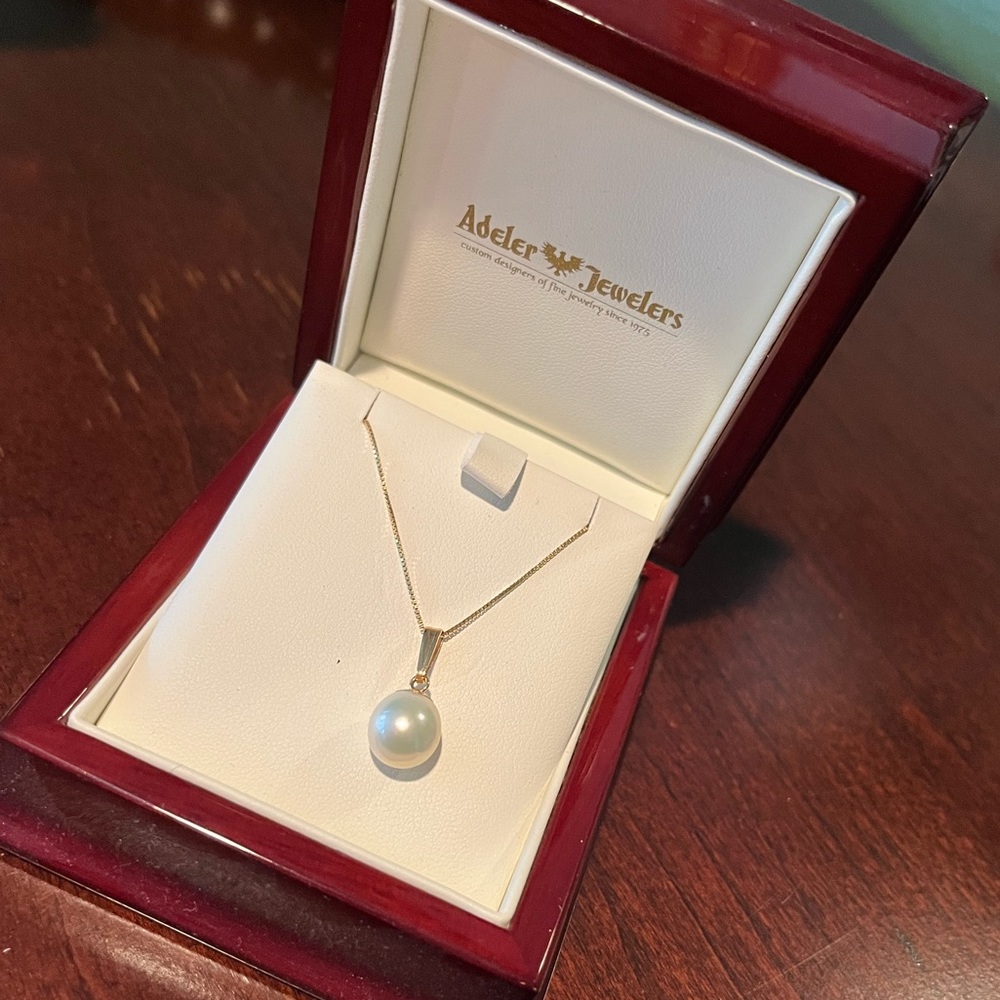 Single Pearl Necklace